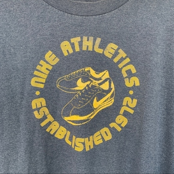 Nike Athletics Blue Vintage T-shirt Size 2XL - Picture 2 of 5